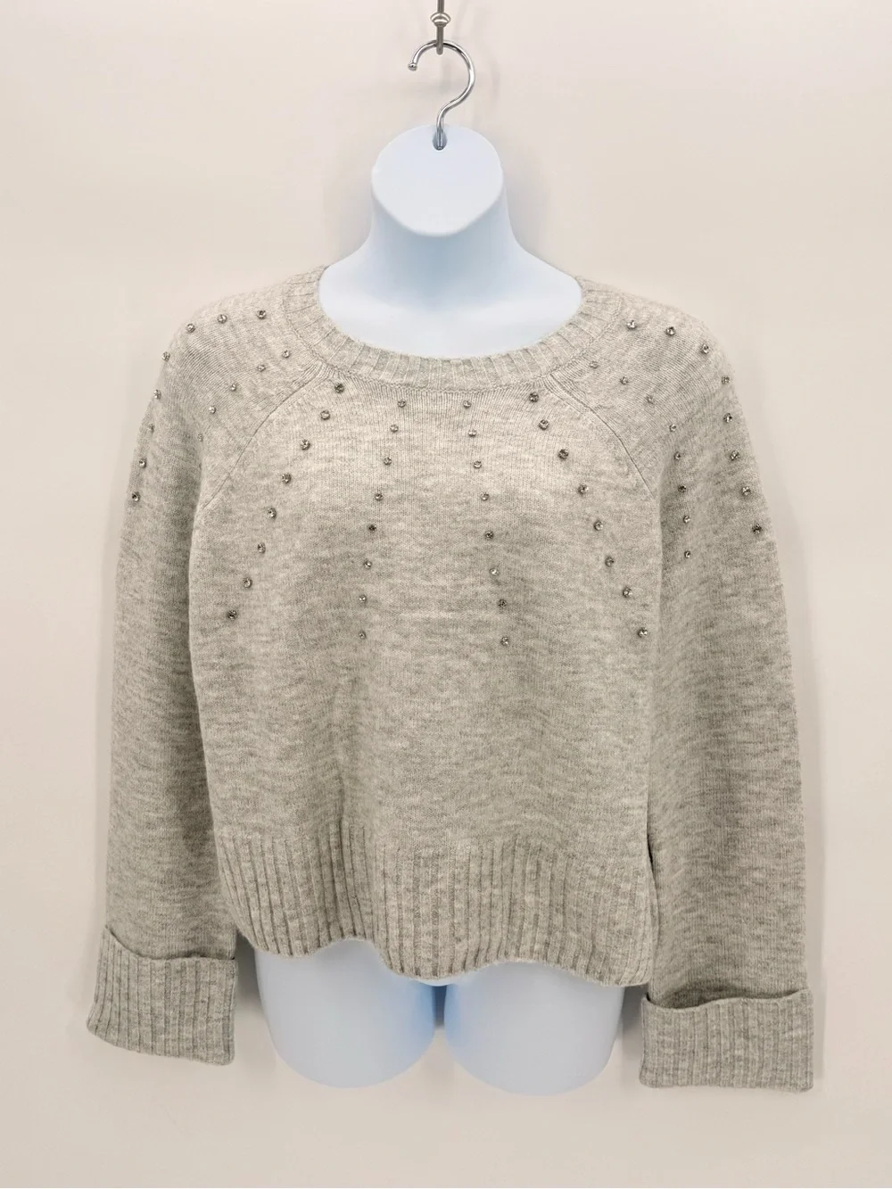 ELLEN TRACY Rhinestone Embellished Cropped Sweater Light Grey Women’s Size XL